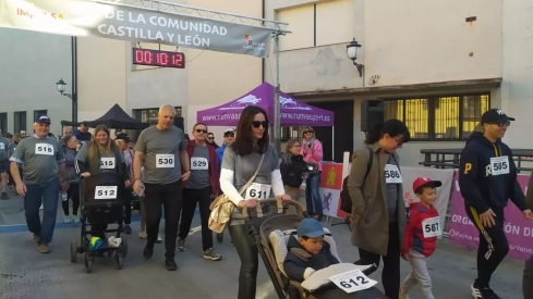 Ponferrada 'calienta zapatilla' para celebrar el Día de Castilla y León Ponferrada 'calienta zapatilla' para celebrar el Día de Castilla y León