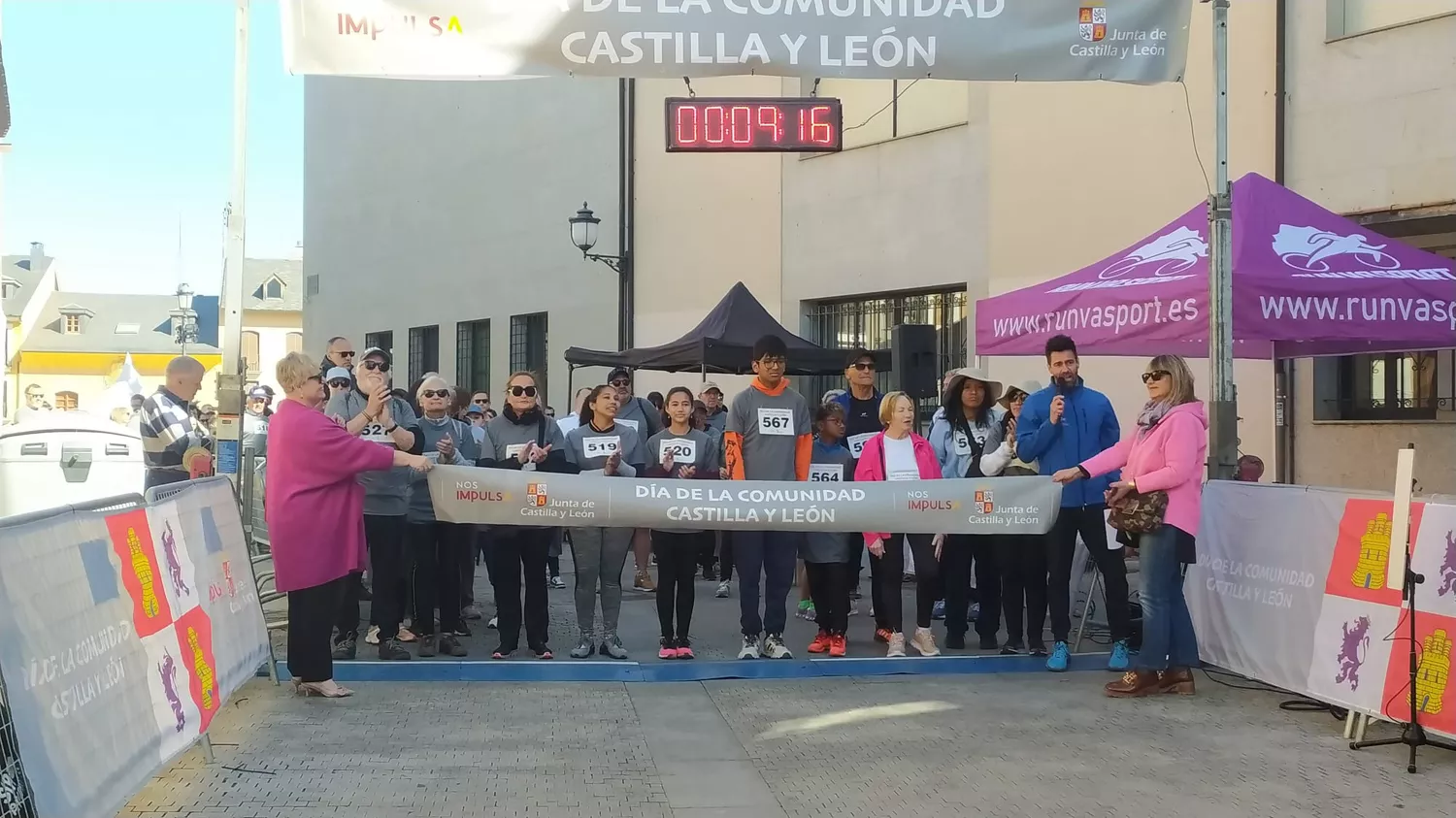 Ponferrada 'calienta zapatilla' para celebrar el Día de Castilla y León