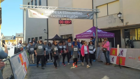 Ponferrada 'calienta zapatilla' para celebrar el Día de Castilla y León Ponferrada 'calienta zapatilla' para celebrar el Día de Castilla y León