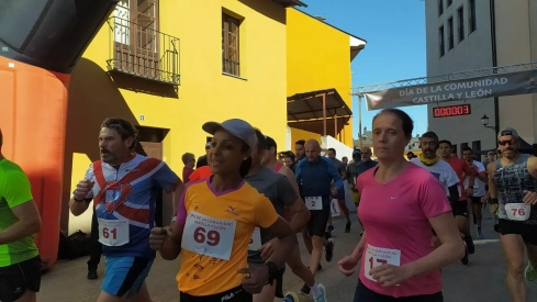 Ponferrada 'calienta zapatilla' para celebrar el Día de Castilla y León Ponferrada 'calienta zapatilla' para celebrar el Día de Castilla y León