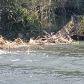 La reparación del puente colgante de Valiña (Toral de los Vados) supondrá un coste de más de 120.000 euros La reparación del puente colgante de Valiña (Toral de los Vados) supondrá un coste de más de 120.000 euros