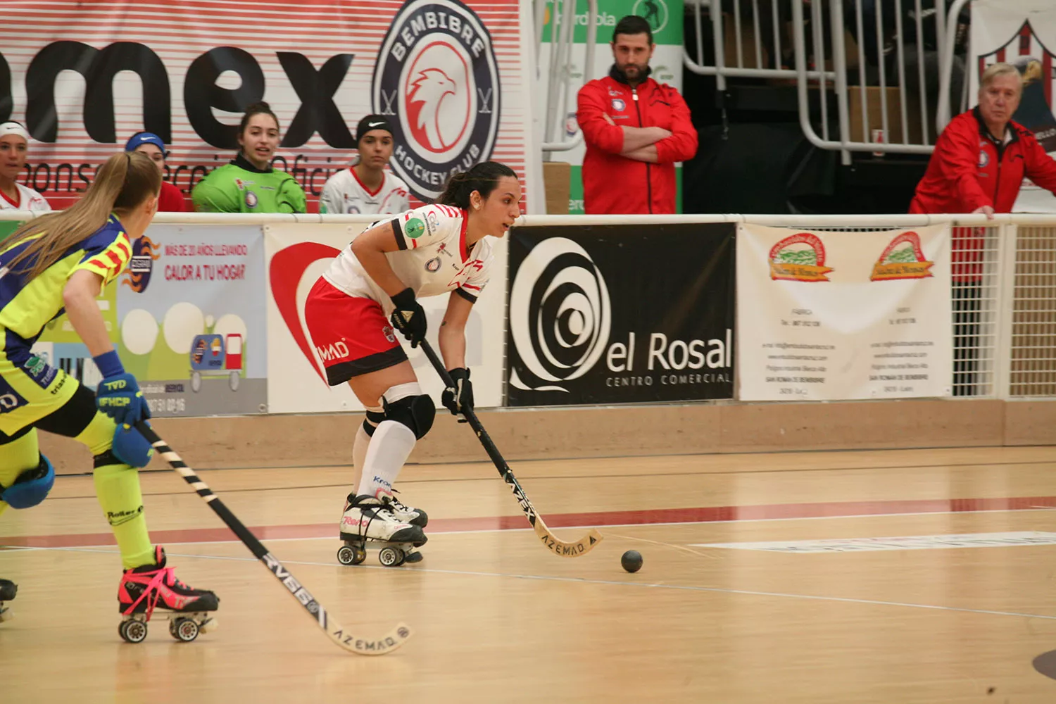 Bembibre Hockey Club deja la permanencia casi hecha al derrotar al Igualada 1