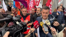 Los representantes sindicales y Alberto Sutil (Tvitec)