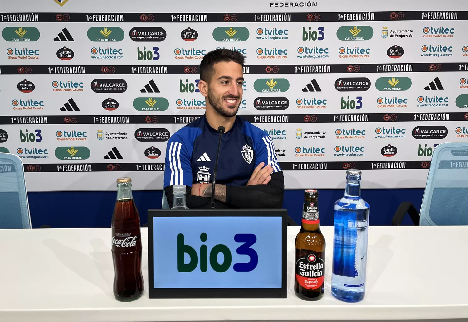 Ernesto espera una Ponferradina ambiciosa: «Los rivales se van a jugar mucho, pero se tiene que notar que nosotros nos jugamos más»