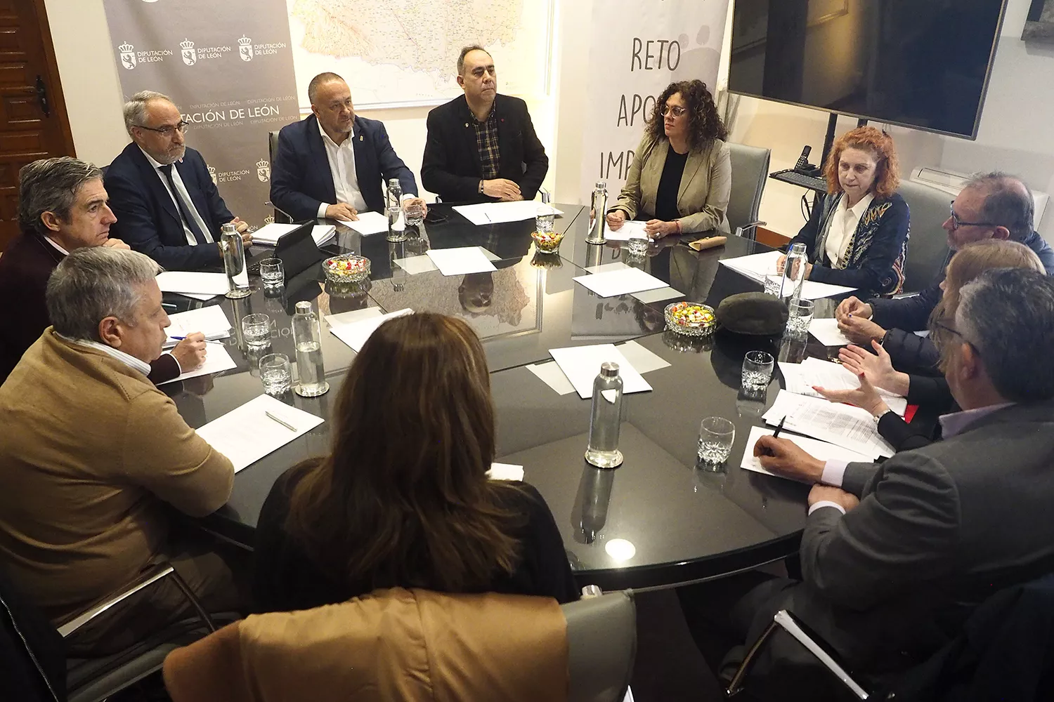 Reunión entre la Diputación de León y Consejo Comarcal del Bierzo