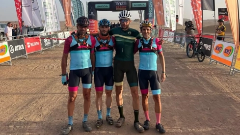 Los cuatro policías de Ponferrada 'Titanes' y su éxito en la Desert en Marruecos: "Una experiencia brutal"