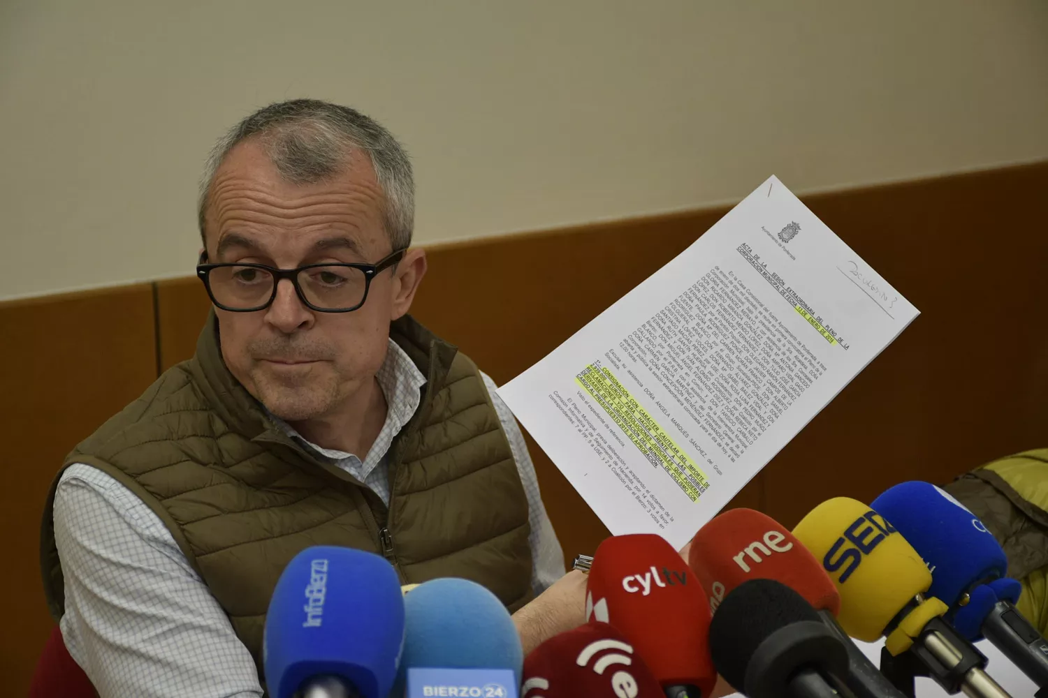 El concejal de Hacienda, Luis A. Moreno | El Equipo de Gobierno de Ponferrada aleja el riesgo de un nuevo plan de ajuste y apunta que parte del déficit proviene de decisiones aplicadas por el mandato de Olegario Ramón