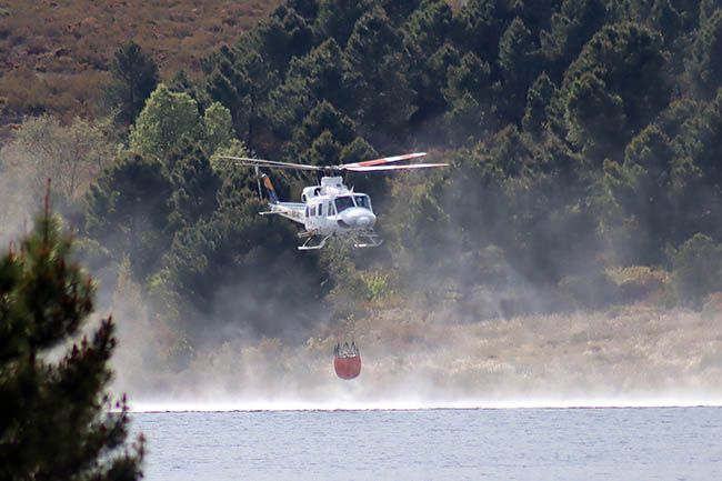 El incendio declarado en el campo de tiro del Teleno (León) afecta ya a 600 hectáreas