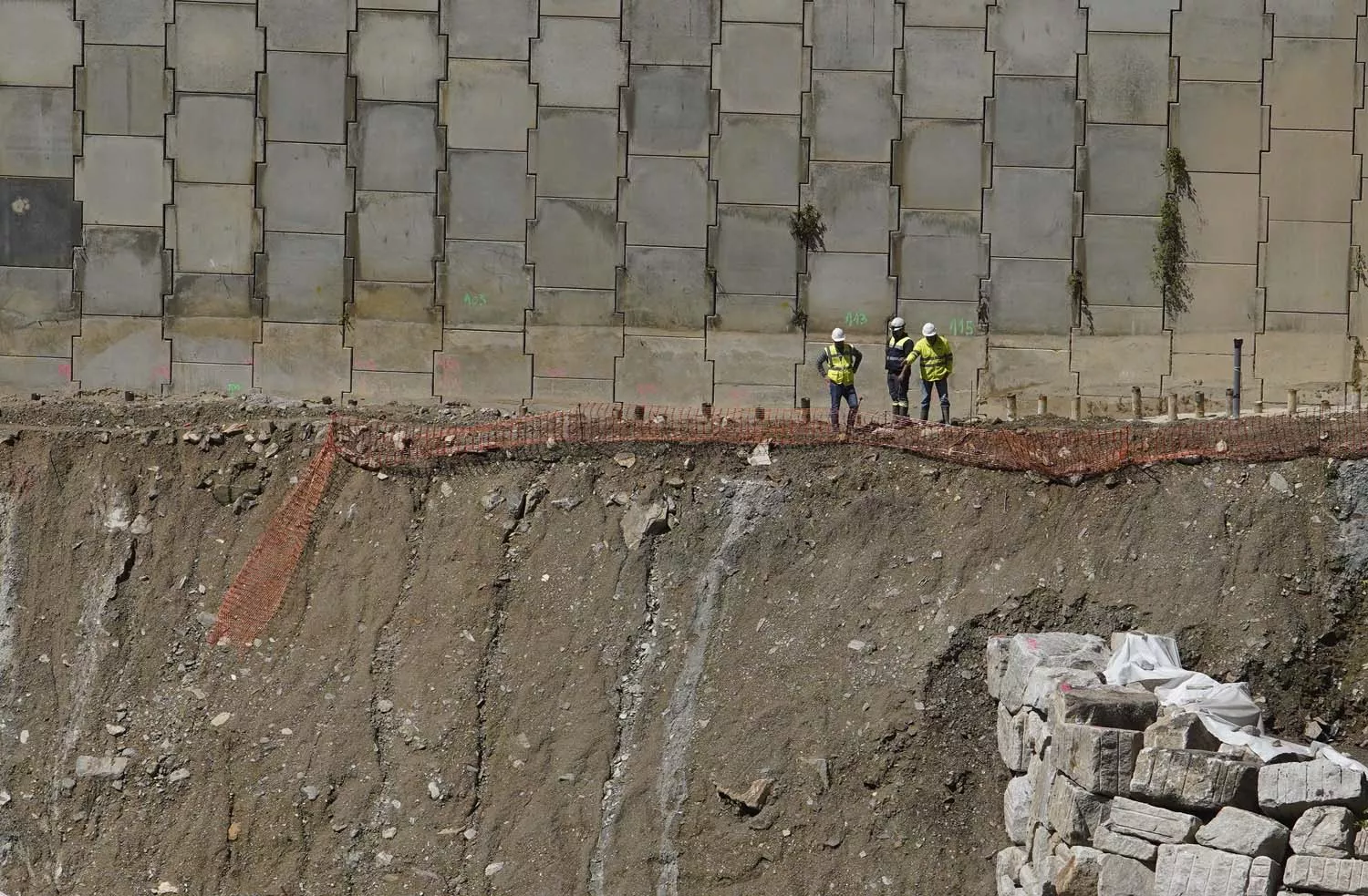 Obras de reconstrucción del viaducto O Castro, de la autovía A 6 en sentido A Coruña 