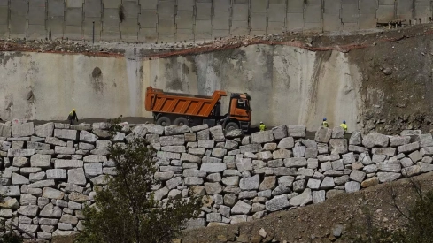 Obras de reconstrucción del viaducto O Castro, de la autovía A 6 en sentido A Coruña 