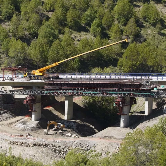 Obras de reconstrucción del viaducto O Castro, de la autovía A 6 en sentido A Coruña Obras de reconstrucción del viaducto O Castro, de la autovía A 6 en sentido A Coruña