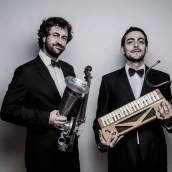 El Teatro Bergidum de Ponferrada, escenario de la música tradicional de la Orquesta Sinfónica Cristóbal Halffter y del dúo 'Fetén Fetén'