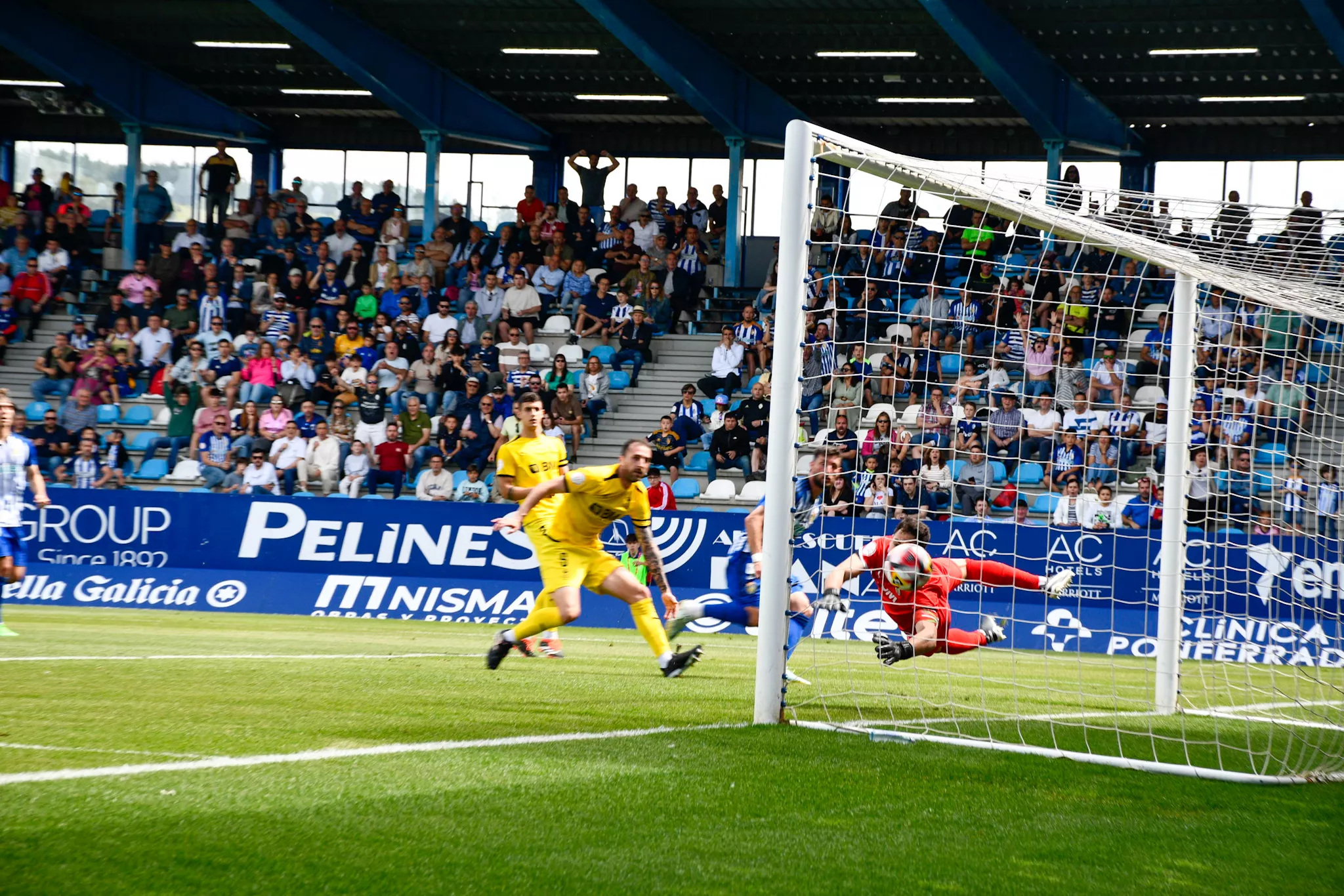 Segundo gol de la Deportiva Segundo gol de la Deportiva