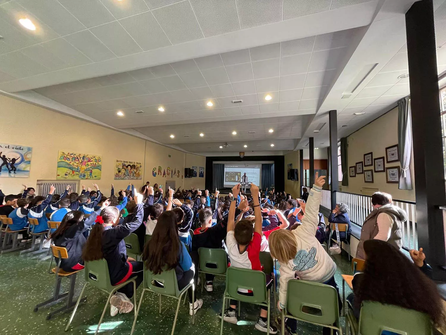 Un millar de escolares participan en los talleres nutricionales de Clínica Ponferrada