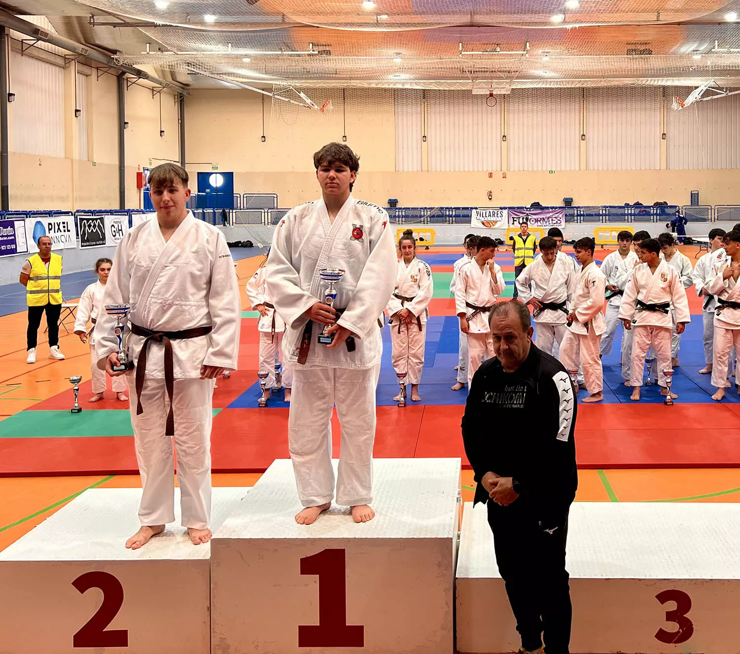 UNAY FERNANDEZ DE  SOUSA (ORO) | El Club Judo Blume de Ponferrada conquista 4 medallas en el Campeonato de Villares de la Reina
