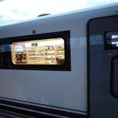 Óscar Puente ha viajado este jueves entre Madrid y A Coruña en uno de los nuevos trenes de alta velocidad S106 de Renfe 2