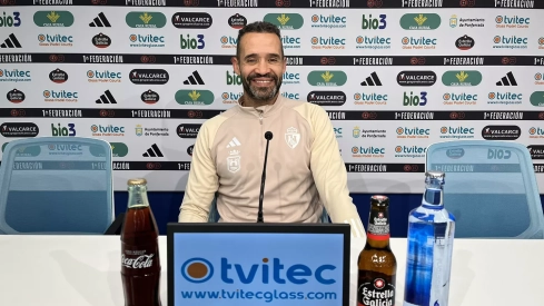 Juanfran García, entrenador de la Ponferradina, atendió a la prensa antes de viajar a Sabadell, donde jugará desde las 19 horas del sábado