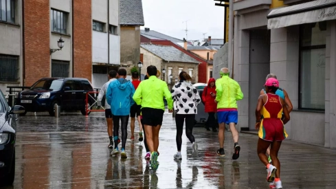 Carrera 'A Santiago contra el cáncer' en Ponferrada
