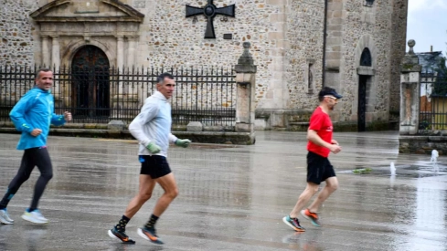 Carrera 'A Santiago contra el cáncer' en Ponferrada