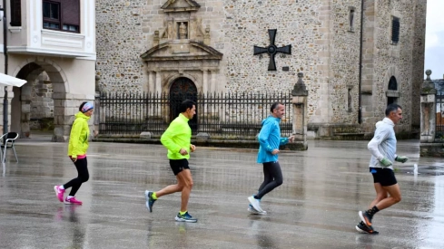 Carrera 'A Santiago contra el cáncer' en Ponferrada