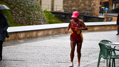  Carrera 'A Santiago contra el cáncer' en Ponferrada
