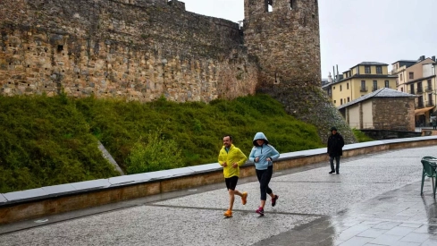  Carrera 'A Santiago contra el cáncer' en Ponferrada