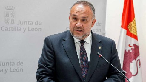 Gerardo Álvarez Courel | El presidente de la Diputación cree que las cuentas de “Castilla y León” no sirven para que la provincia “pueda mirar con esperanza al futuro”
