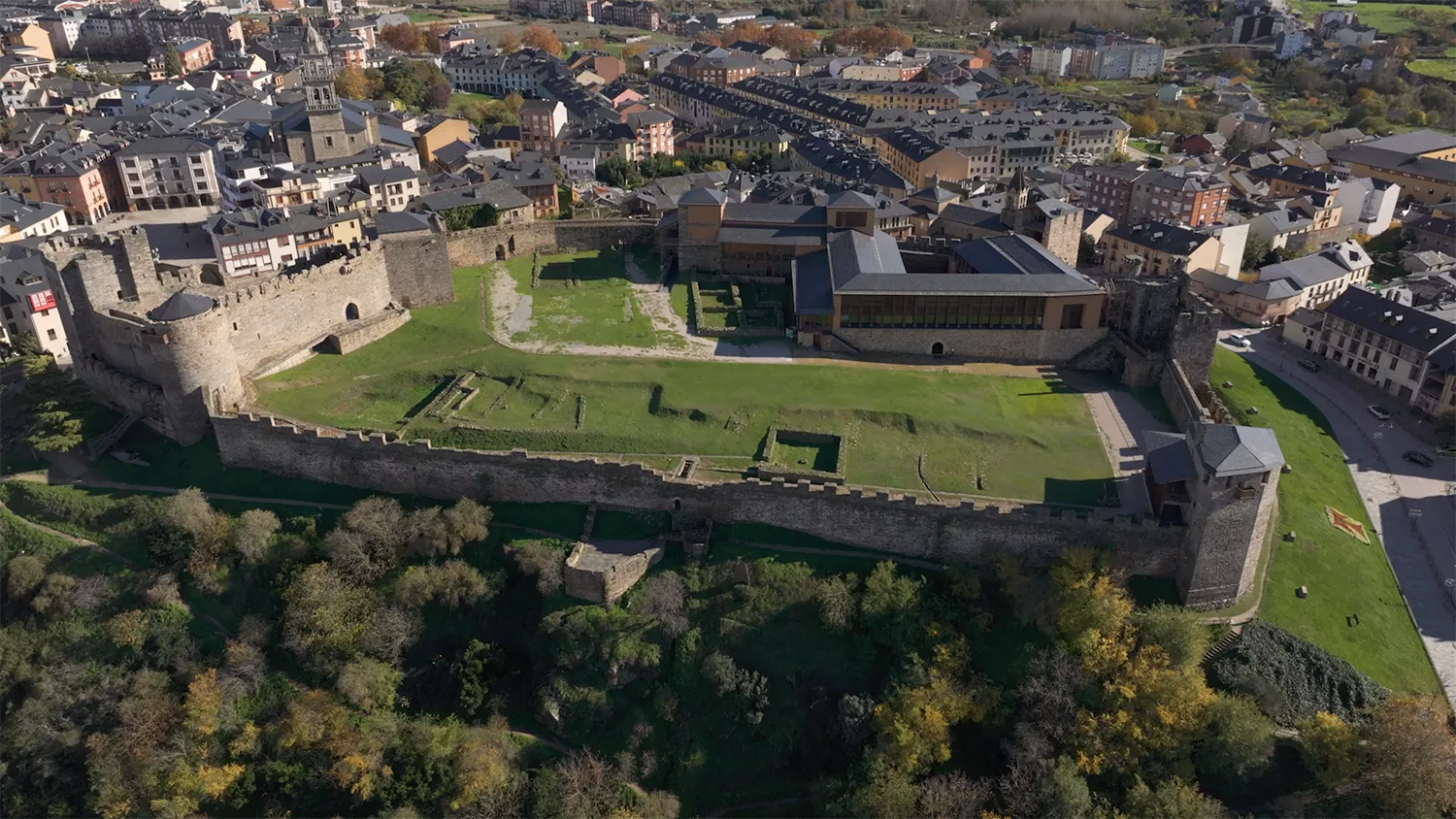 Los Pilares del Tiempo peregrina a través de la historia del Castillo de Ponferrada este domingo 4 Los Pilares del Tiempo peregrina a través de la historia del Castillo de Ponferrada este domingo 4