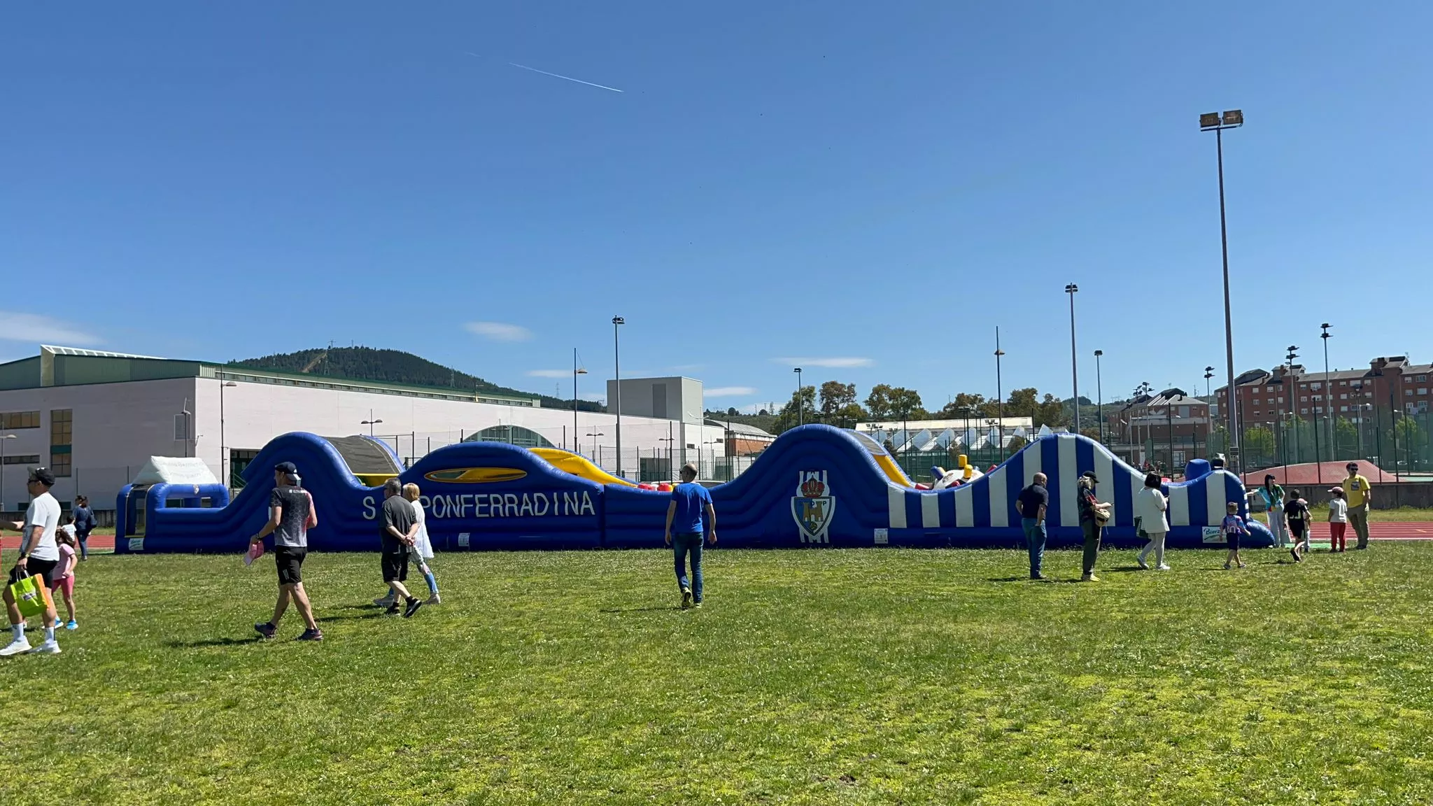 Ponferrada celebra este sábado en el Colomán Trabado la fiesta de clausura del deporte escolar CIDE (3) Ponferrada celebra este sábado en el Colomán Trabado la fiesta de clausura del deporte escolar CIDE (3)