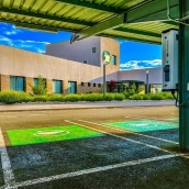 Puntos de recarga de Iberdrola en un Mercadona.