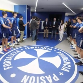 Morala visita a la Ponferradina y muestra su apoyo en la lucha por el play-off