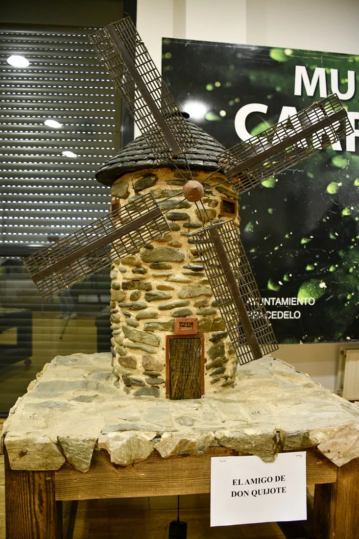 El Bierzo 'se convierte' en piedra con la exposición de maquetas de Carracedelo El Bierzo 'se convierte' en piedra con la exposición de maquetas de Carracedelo