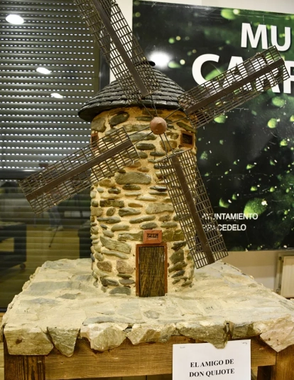 El Bierzo 'se convierte' en piedra con la exposición de maquetas de Carracedelo El Bierzo 'se convierte' en piedra con la exposición de maquetas de Carracedelo