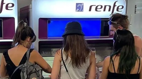 El Gobierno destina 130 millones a rebajar hasta un 90% los billetes de autobús y tren de los jóvenes para viajar este verano