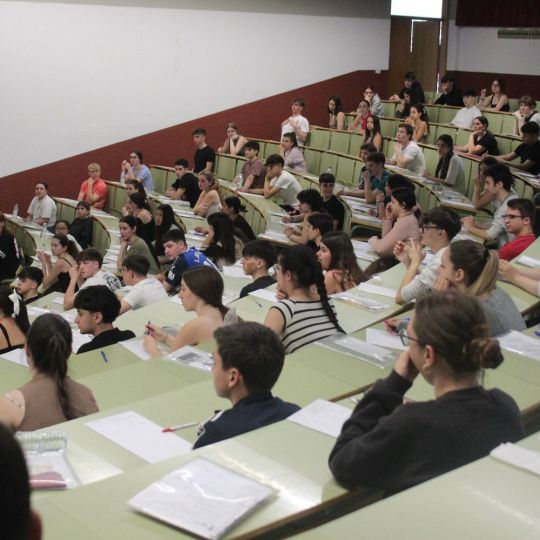 Imagen de archivo de estudiantes