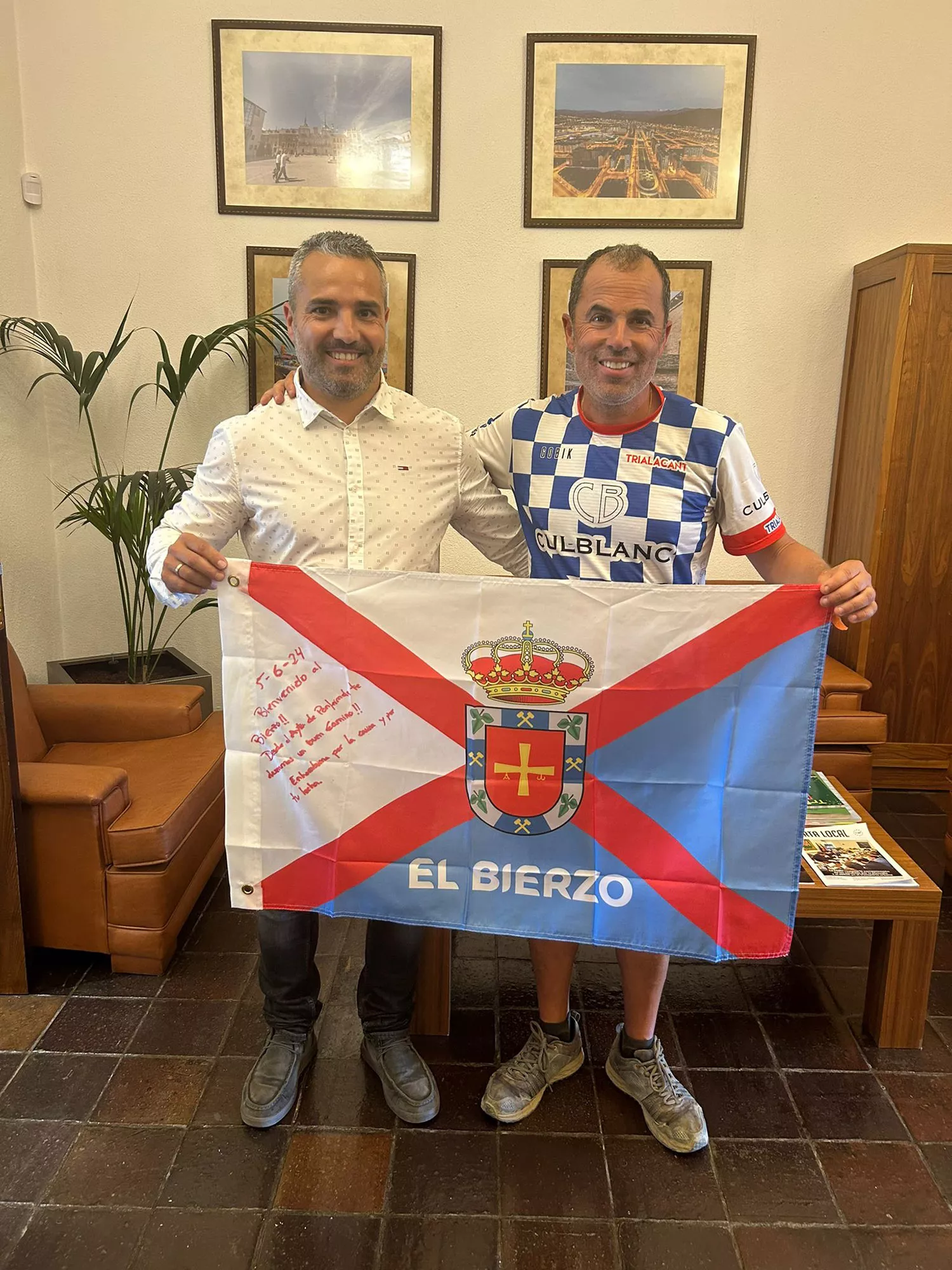 Recibimiento José Arredondo en el Ayuntamiento Ponferrada Recibimiento José Arredondo en el Ayuntamiento Ponferrada