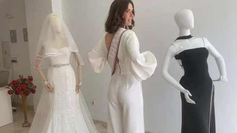 Miss Teen España, Ana Paredes, visita la atelier de Márist Gutiérrez Miss Teen España, Ana Paredes, visita la atelier de Márist Gutiérrez