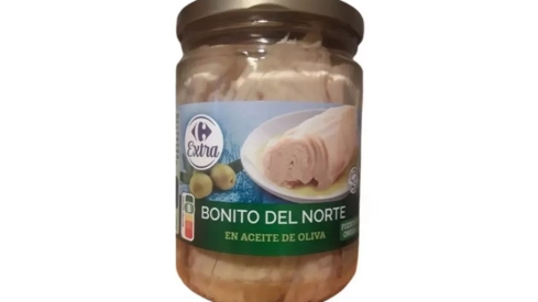 Alerta sanitaria por fragmentos de vidrio en un lote de bonito en aceite Carrefour.