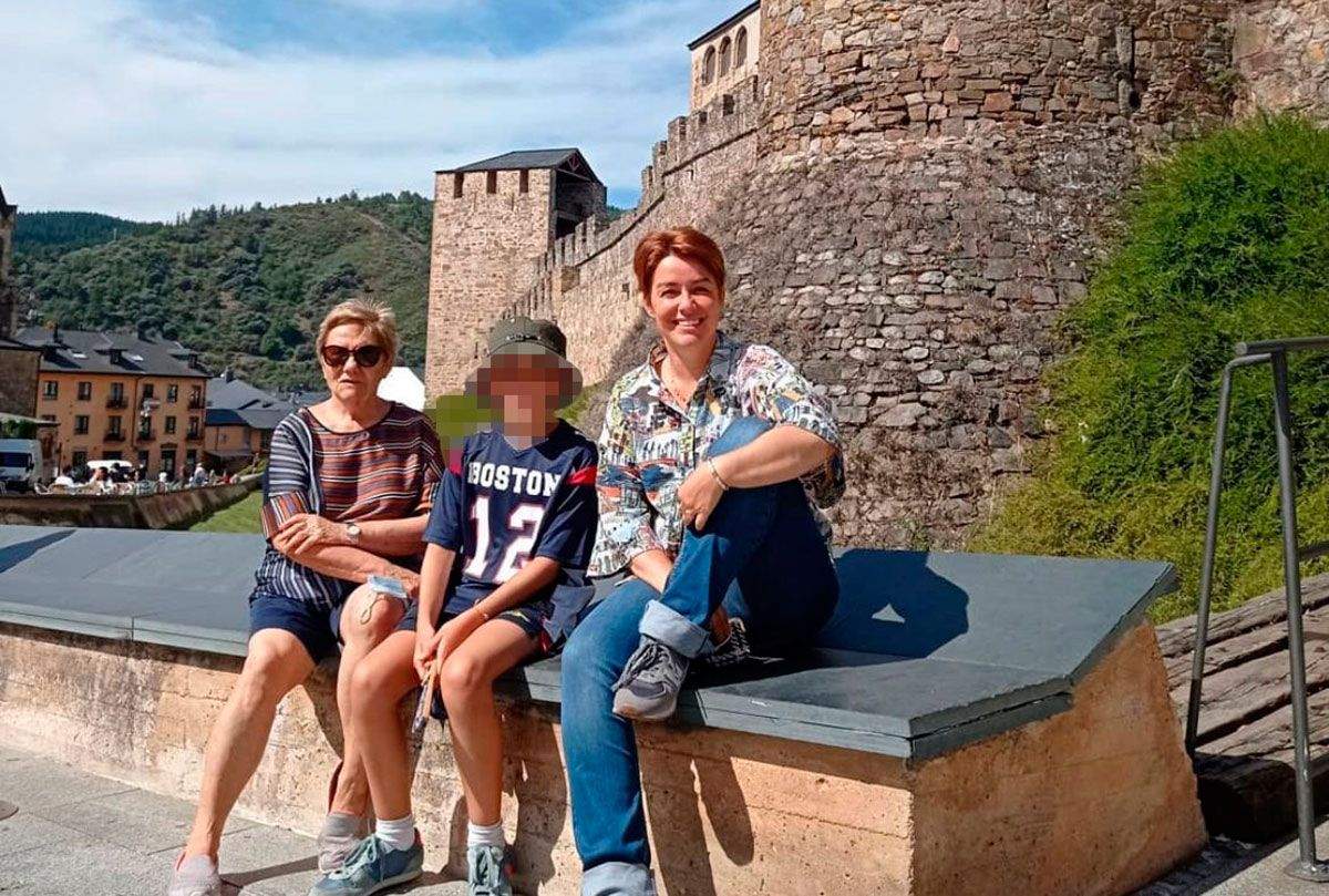 La periodista de TVE Marta Solano visita El Bierzo y el 