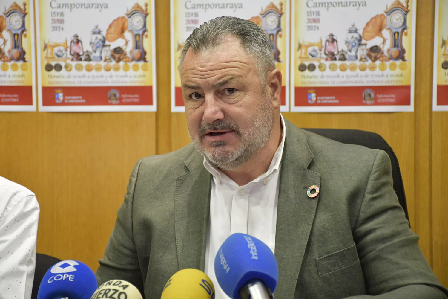 Feria de antigüedades y coleccionismo (4) Feria de antigüedades y coleccionismo (4)