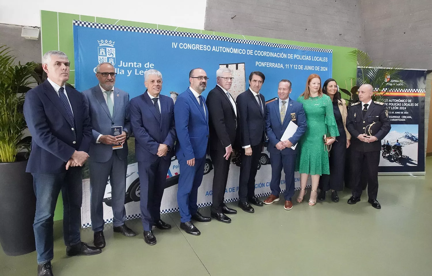 El consejero de Medio Ambiente, Vivienda y Ordenación del Territorio, Juan Carlos Suárez Quiñones, durante la inauguración del IV Congreso Autonómico de Coordinación de Policías Locales en Castilla y León . El consejero de Medio Ambiente, Vivienda y Ordenación del Territorio, Juan Carlos Suárez Quiñones, durante la inauguración del IV Congreso Autonómico de Coordinación de Policías Locales en Castilla y León .