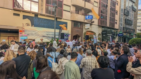 Fiesta 'Flower Power' (1) Fiesta 'Flower Power' (1)