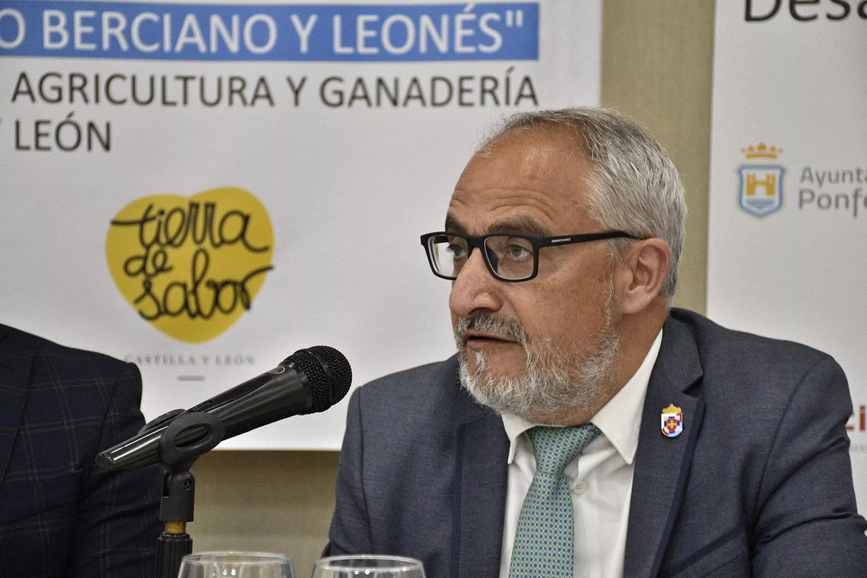 Desayuno de prensa con el consejero de Agricultura y Ganadería