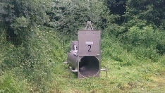 Instalan una nueva trampa en Villarino del Sil que tratará de atrapar a los dos osos que merodean | Foto: Alipio García, portavoz de la Junta Vecinal de Villarino del Sil