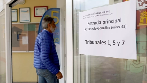 Más de 12.000 aspirantes se presentan este sábado a las oposiciones de Maestros, Secundaria y Cuerpos Docentes de Castilla y León | Leticia Pérez - ICAL