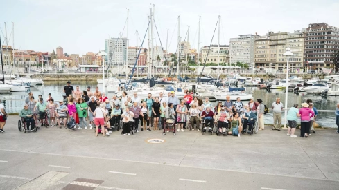 Residentes de Campolar de Bembibre van a la playa (4) Residentes de Campolar de Bembibre van a la playa (4)