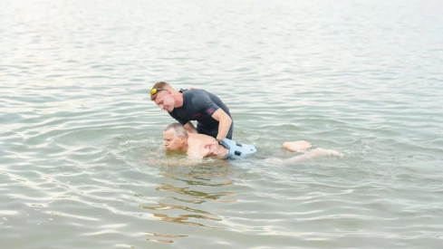 Residentes de Campolar de Bembibre van a la playa (7) Residentes de Campolar de Bembibre van a la playa (7)