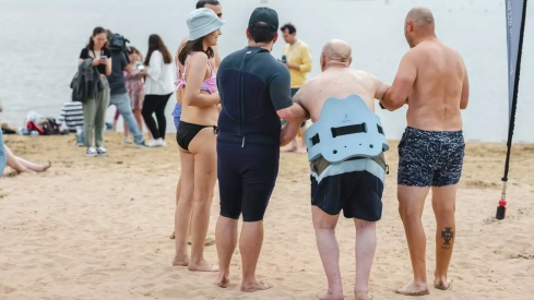 Residentes de Campolar de Bembibre van a la playa (28) Residentes de Campolar de Bembibre van a la playa (28)