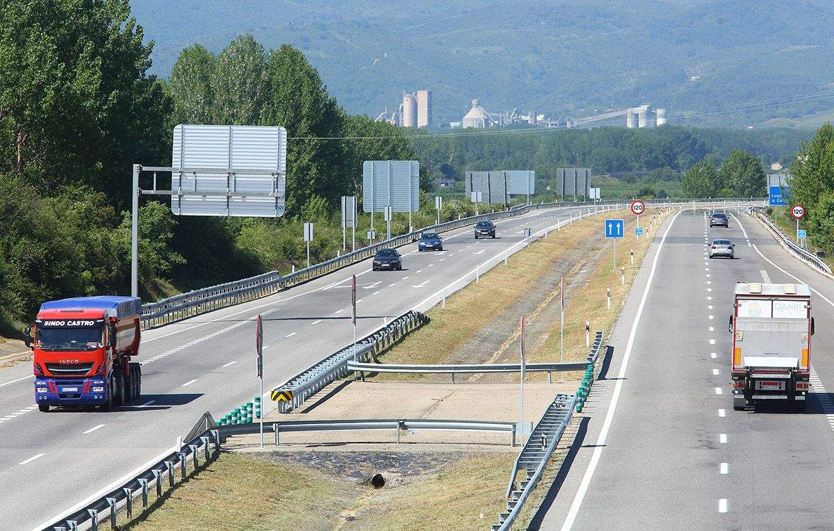 La DGT prevé más de 1,8 millones de desplazamientos por las carreteras de Castilla y León durante La Operación Semana Santa