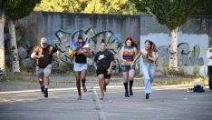 Carrera de tacones por el Orgullo en Ponferrada 